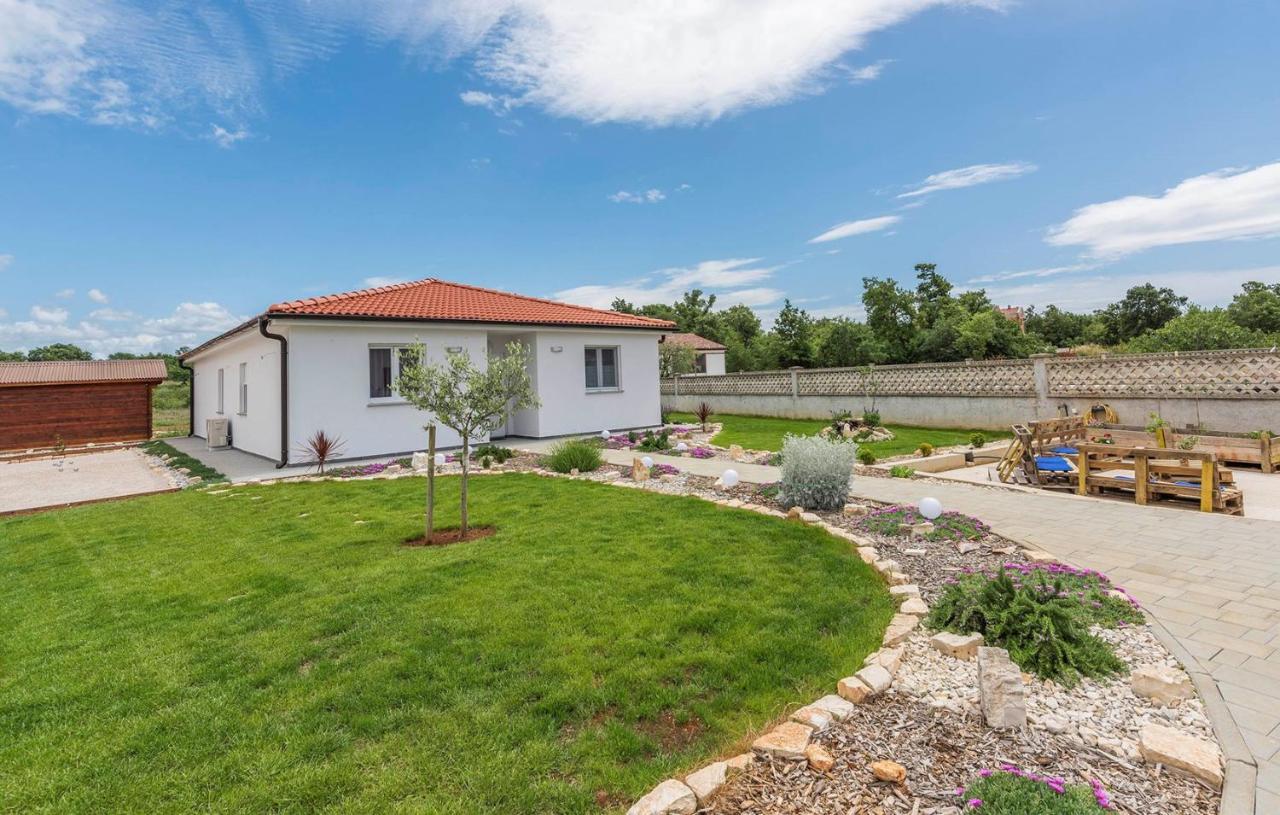 Villa Frontera Croatia Porec Exterior photo